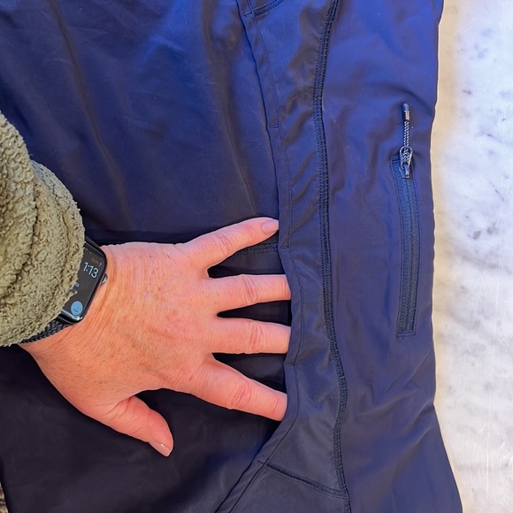 Navy lululemon shorts - Picture 5 of 7